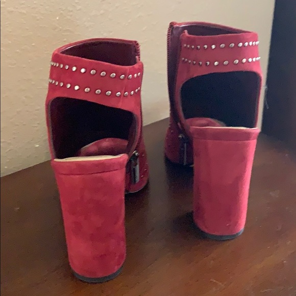 Vince Camuto Bootie - Picture 4 of 4